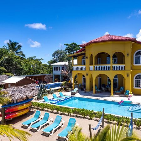 Blue Parrot Beach House And Villas Hopkins Exterior foto