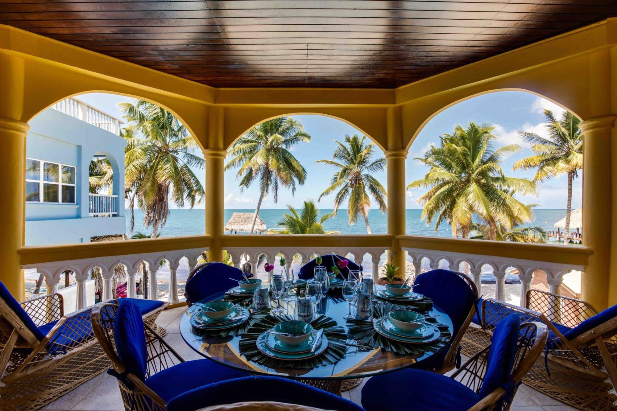 Blue Parrot Beach House And Villas Hopkins Exterior foto